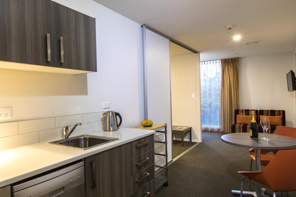 Quest On Beaumont Aparthotel Auckland Exterior photo