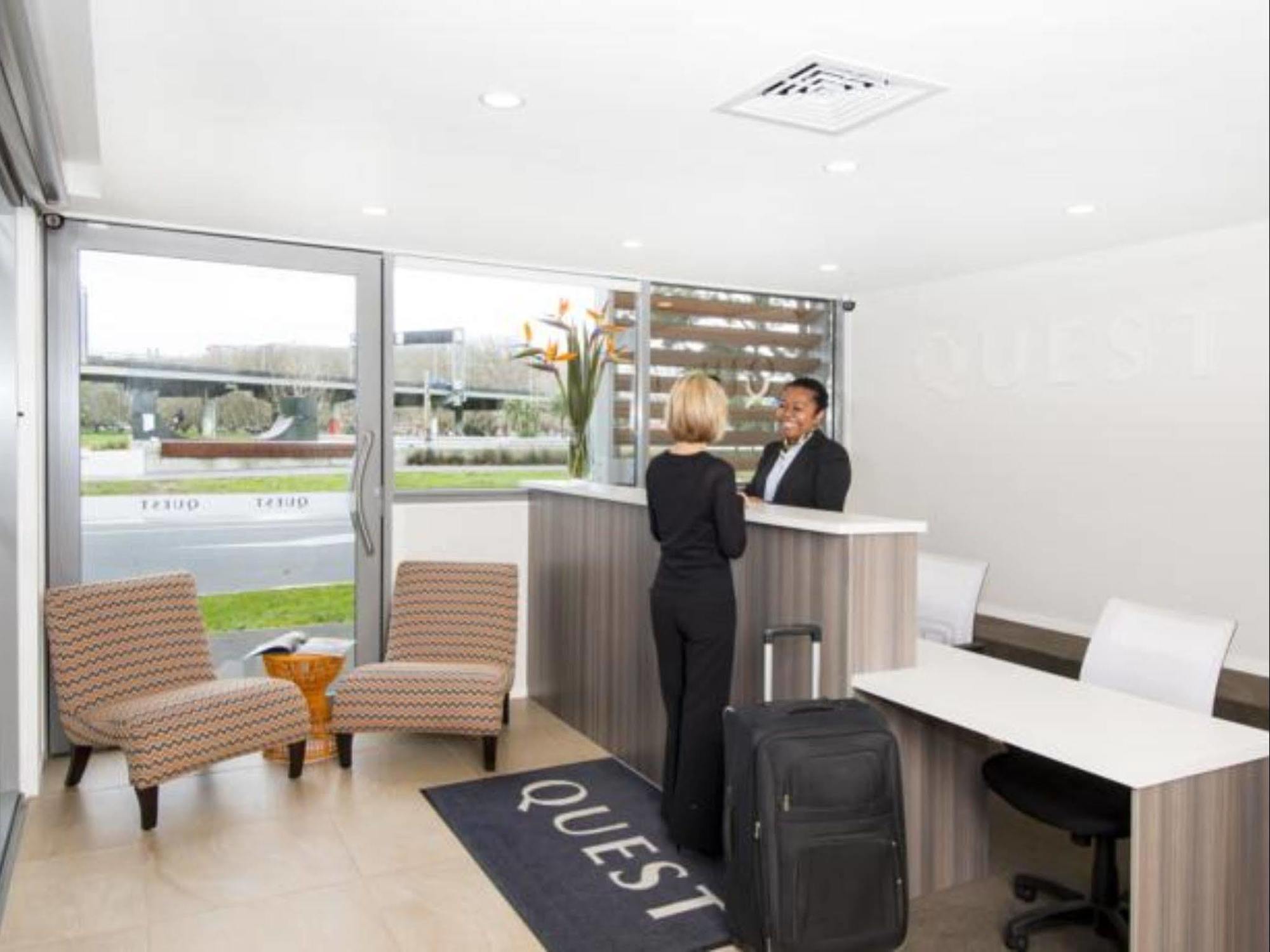 Quest On Beaumont Aparthotel Auckland Exterior photo