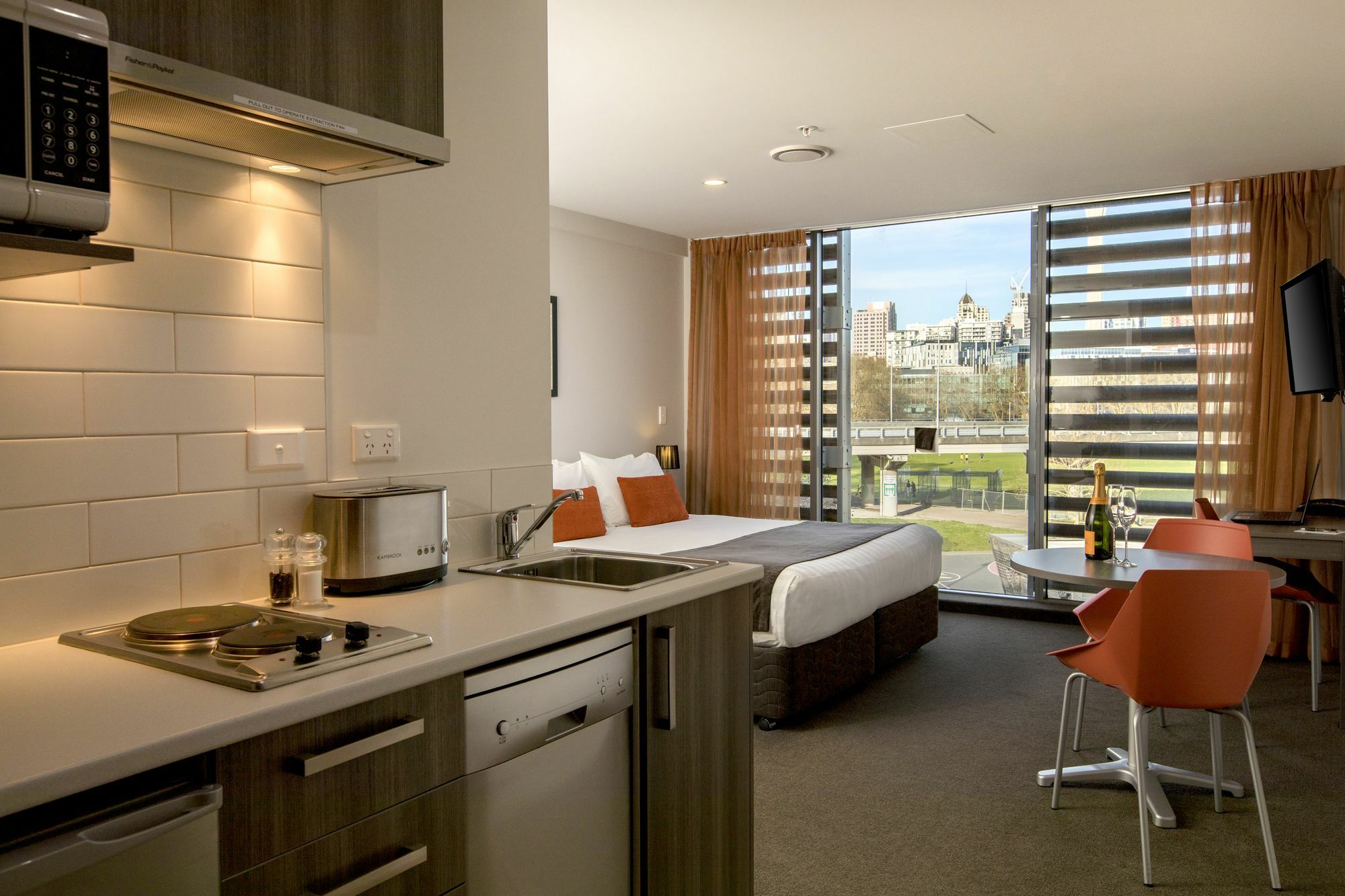 Quest On Beaumont Aparthotel Auckland Exterior photo
