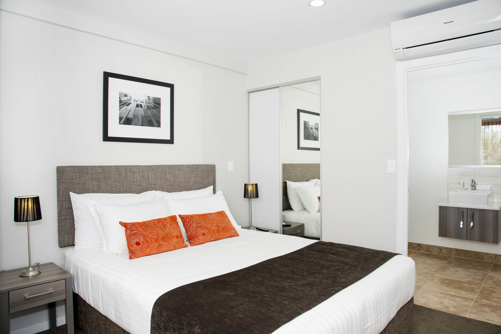 Quest On Beaumont Aparthotel Auckland Exterior photo